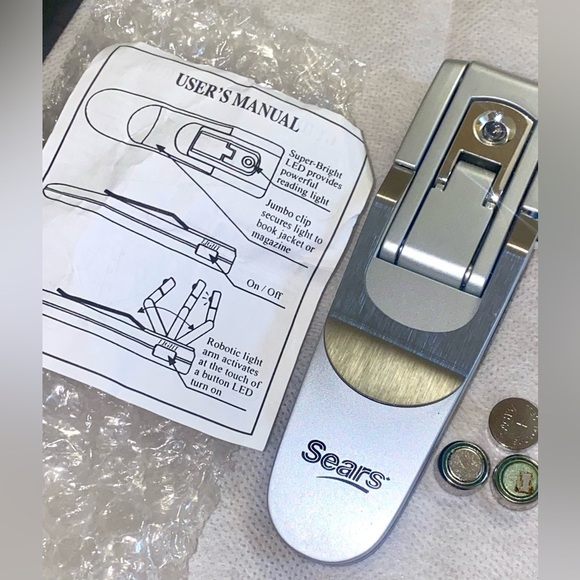 Sears Folding LED book light. Travel size - Picture 2 of 3